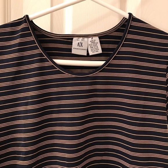 🦄 2/$20 A/X navy and gold striped luxe tee - Picture 6 of 6
